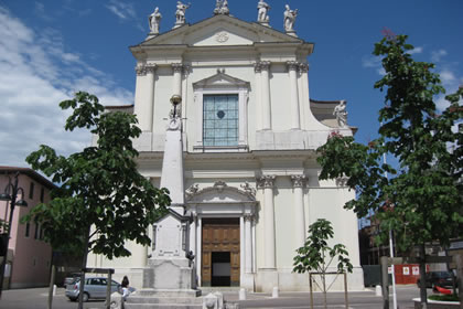 Manerba la chiesa parrocchiale