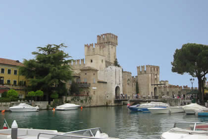 Sirmione entrata del castello