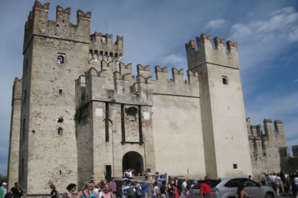 Sirmione entrata principale alla città